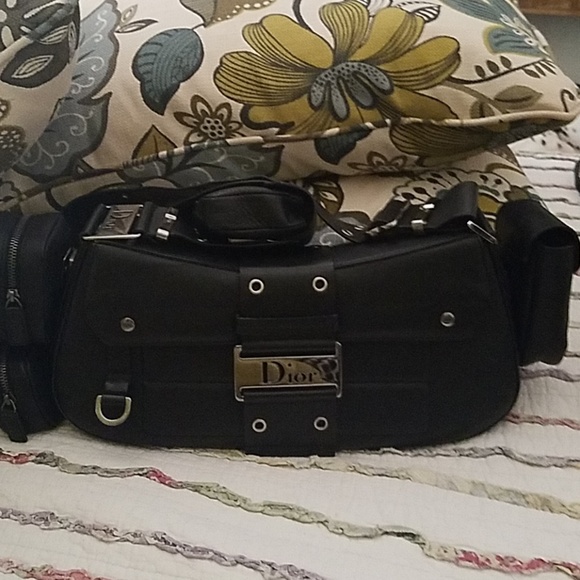 Dior Handbags - ❤❤DIOR Street Chic handbag w/all 4 Pouchettes